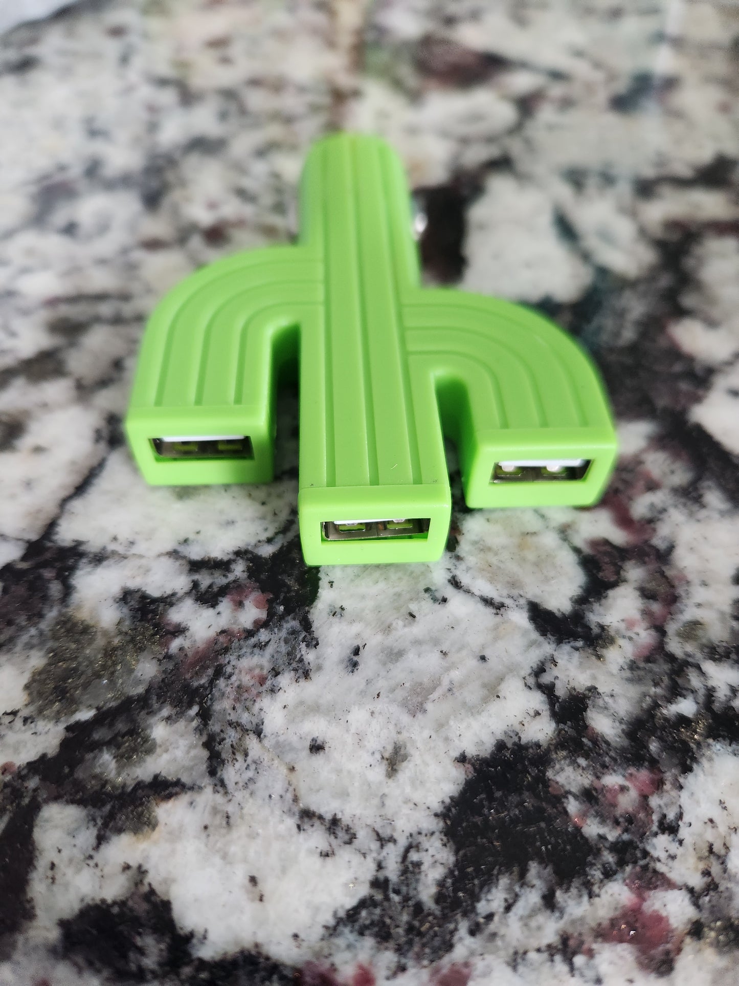 Cactus Tripple Car Charger